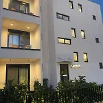 מלון View