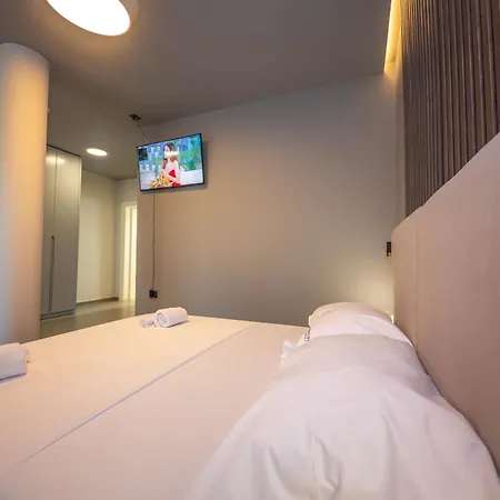 View Hotel *